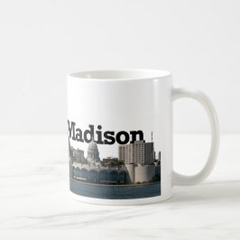 Taza De Café Horizonte de Madison Wisconsin con Madison en el