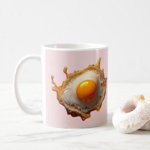 Taza De Café Huevos fritos al lado soleado hacia arriba