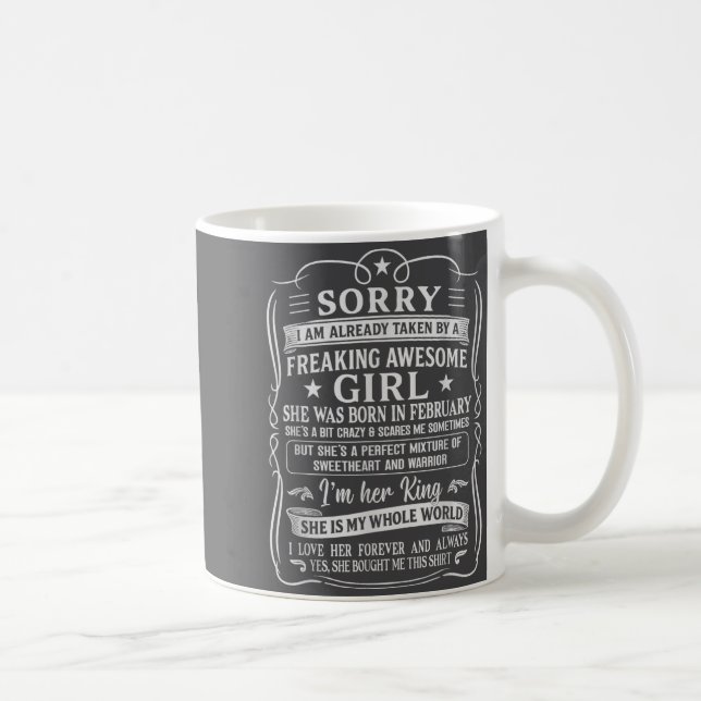 Taza De Café I Am Already Taken By Freaking Awesome Girl Born I (Derecha)