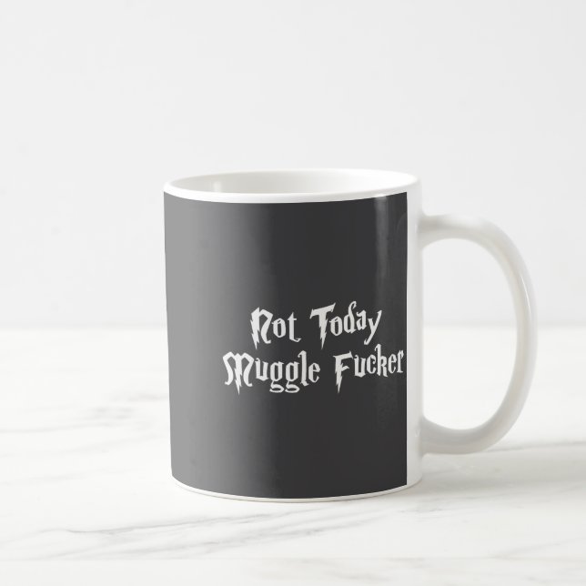 Taza De Café I Know Things And Funny Film Quotes By Bezra Uni-a (Derecha)