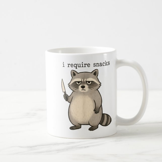 Taza De Café I Require Snacks Funny Mpy Raccoon Trash Meme Snac (Derecha)