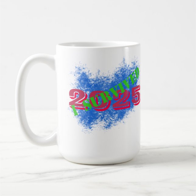 Taza De Café I Survived 2025 Mug (Izquierda)