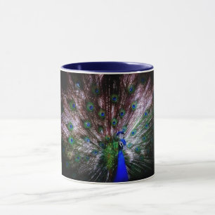 Taza de café imponente del pavo real