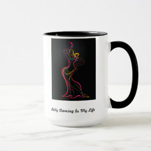 Taza de café impresionante de la danza del vientr
