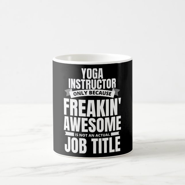 Taza De Café Impresionante instructor de yoga (Centro)
