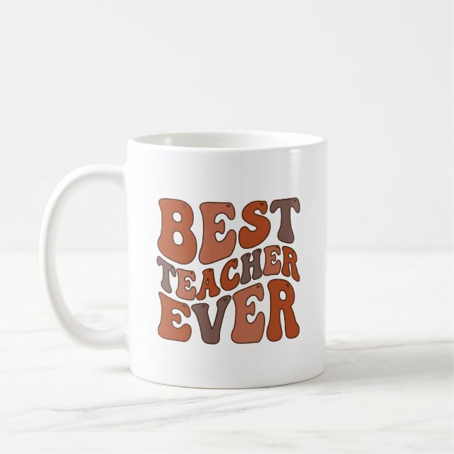 Taza De Café In My Teacher Era – Retro Wavy Personalized (Izquierda)