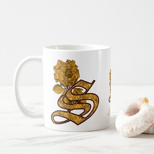 Taza De Café Inicial de monograma S Elegante Peonía Dorada Pers (Con donut)
