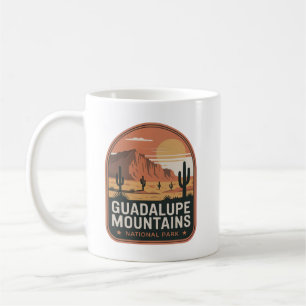 Taza De Café Insignia de viaje retro del desierto de las montañ