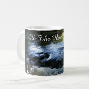 Taza De Café Ir Con El Flujo