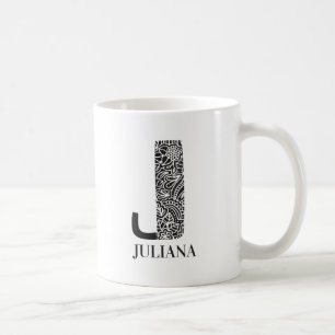 Taza De Café J inicial y nombre modernos en blanco y negro