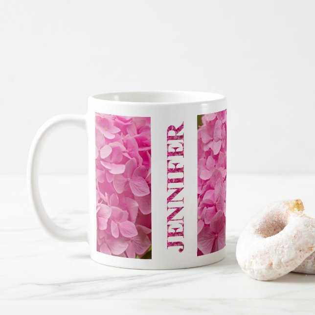 Taza De Café "Jennifer" Elegante hidrangea rosa Floral Letter (Con donut)