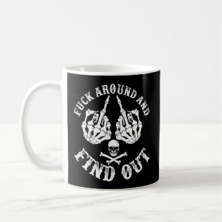 Taza De Café Joder Y Averiguar El Esqueleto De Mediana Mano