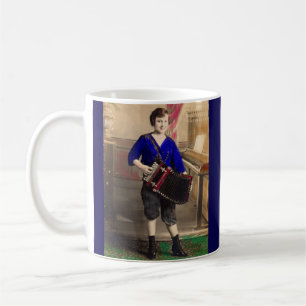 Taza De Café Joven acordeonista de los años 20 RPPC