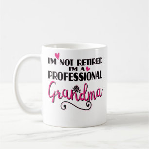 Taza de café jubilada abuela divertida del regalo