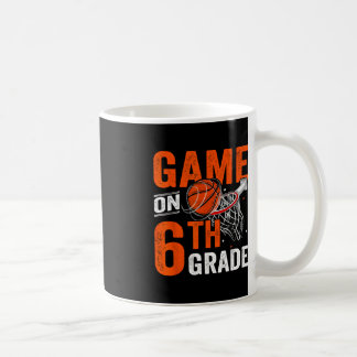 Taza De Café Juegos Divertidos En El Sexto Grado De Baloncesto 