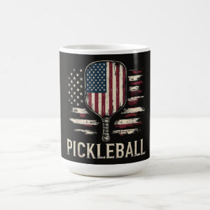 Taza De Café Jugador de Pickleball Bandera de EE. UU. Retro Pad