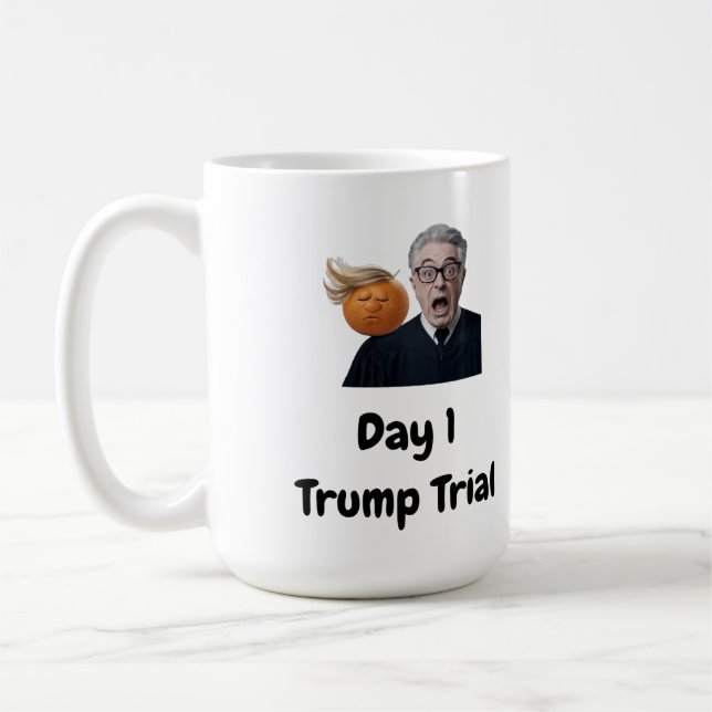Taza De Café Juicio por Trump en el Día 1 (Izquierda)