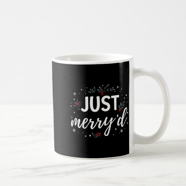 Taza De Café Just Merry'd Matching Christmas Wedding Party Marr (Derecha)