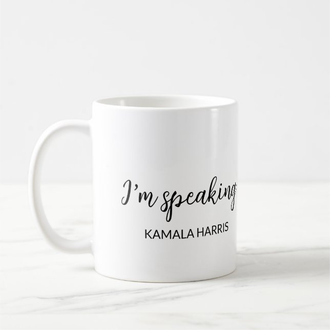 Taza De Café Kamala Harris Hablo 2024 Señora Presidenta (Izquierda)