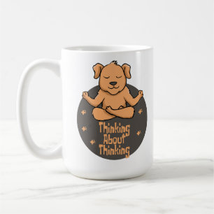 Taza De Café Kawaii perro marrón practica poses de yoga y pensa