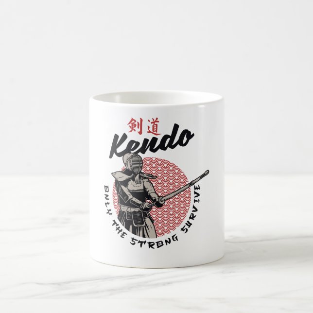 Taza De Café Kendo japonés retro - Sólo sobreviven los fuertes (Centro)