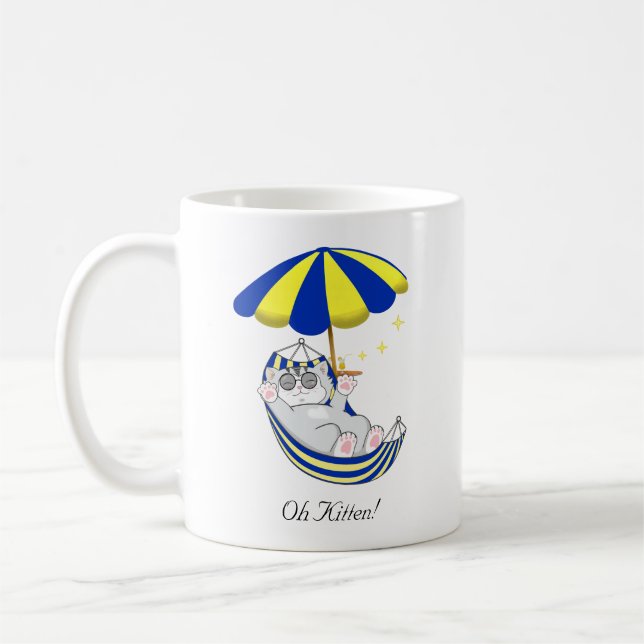 Taza De Café Kitten lindo en una hamaca azul y amarilla (Izquierda)