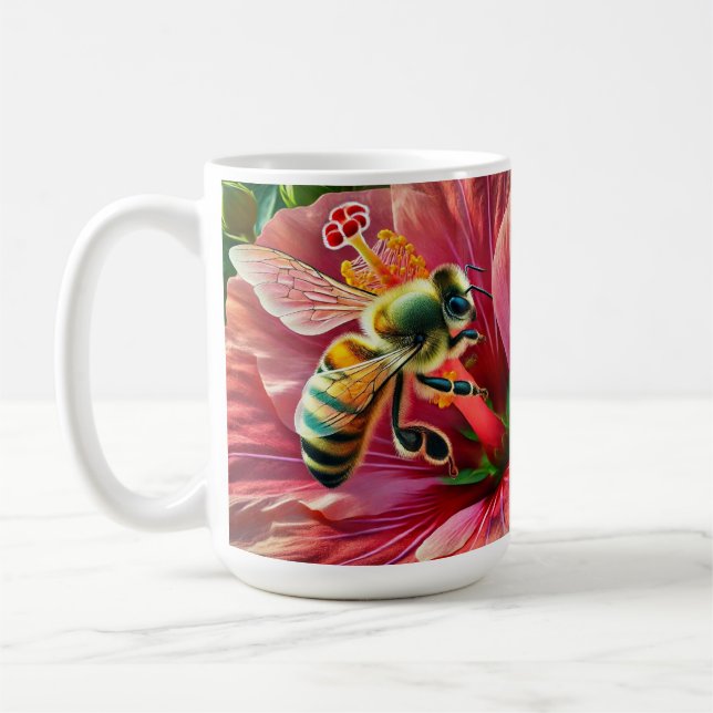Taza De Café La abeja poliniza una flor hibiscus vibrante (Izquierda)