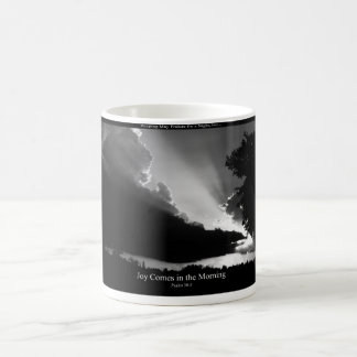 Taza De Café La alegría viene por la mañana