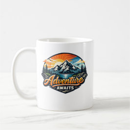 Taza De Café La aventura espera – paisaje montañoso al aire lib