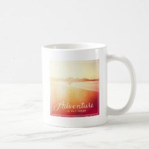 Taza De Café La aventura está hacia fuera allí
