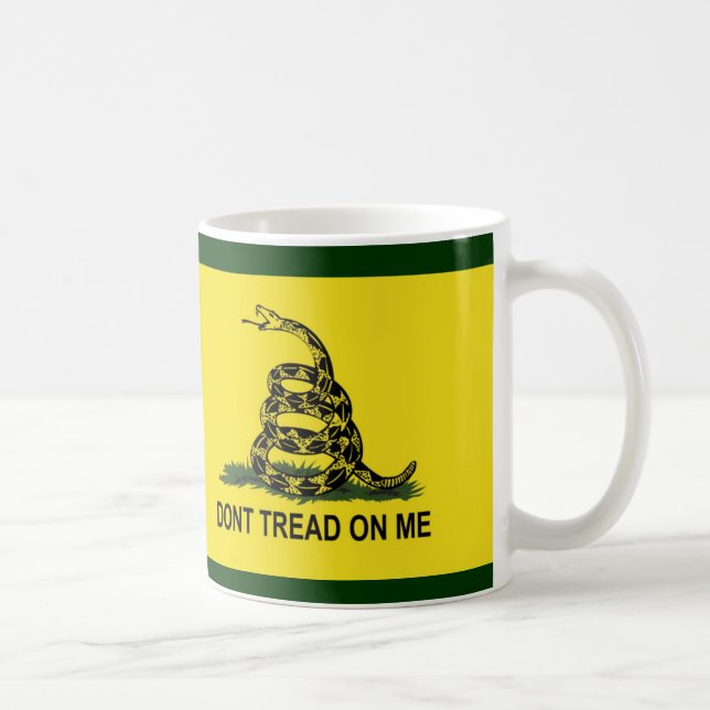 Taza De Café La bandera de Gadsden no pisa en mí (Derecha)