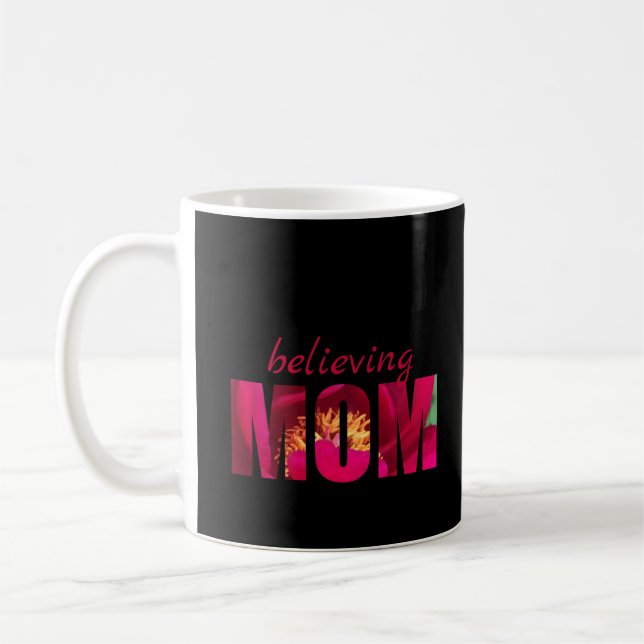 Taza De Café La Biblia personalizado Verse Creyendo Que Mamá Es (Izquierda)