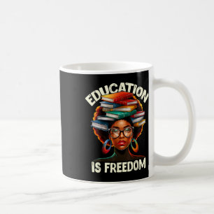 Taza De Café La educación es libertad Libros de maestros negros