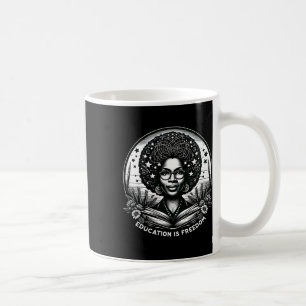 Taza De Café La educación es libertad Libros de maestros negros