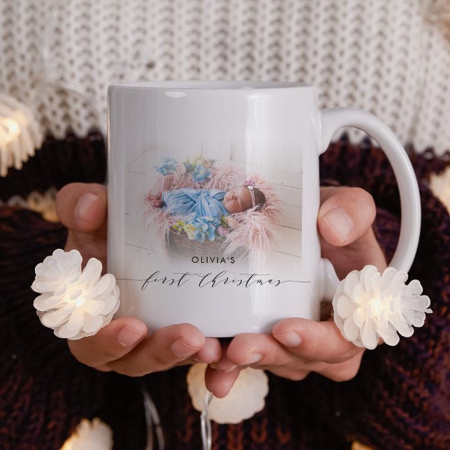 Taza De Café La elegante primera foto escrita a mano por Navida (Baby's first Christmas mug that makes a great gift or  perfect keepsake to remember this milestone.)