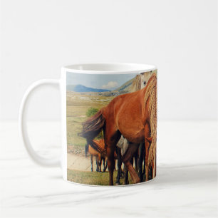 Taza De Café La escena natural de Livno de Caballos Salvajes