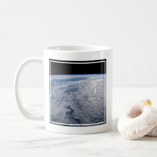 Taza De Café La Glint del Sol Viendo en el Océano Pacífico Sur.