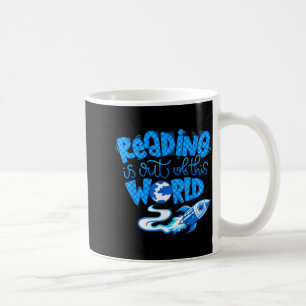 Taza De Café La lectura es de otro mundo amante de libros espac