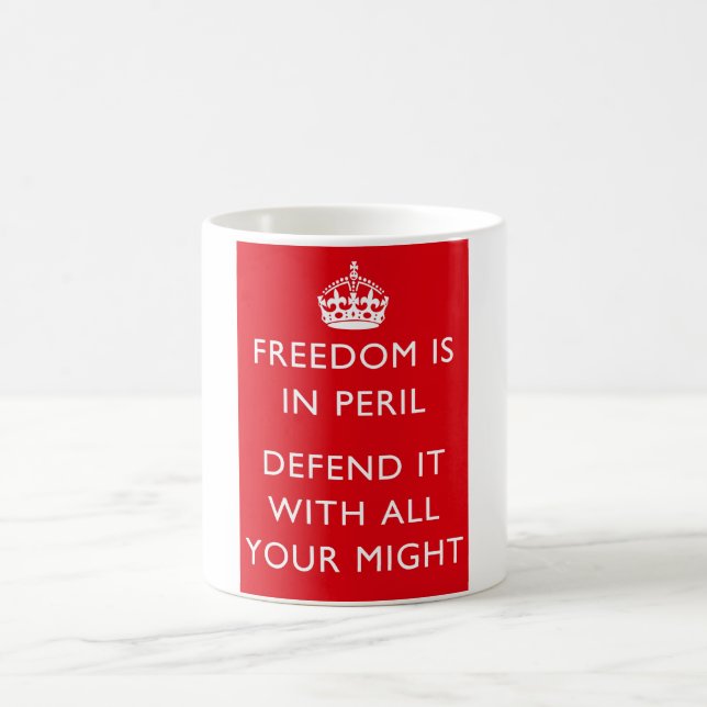 Taza De Café La libertad está en poster del peligro WW2 (Centro)