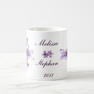 Taza De Café La lila floral florece casarse anticuado