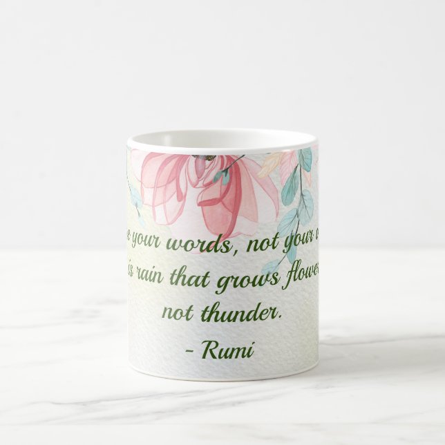 Taza De Café La lluvia crece las flores Rumi cita (Centro)