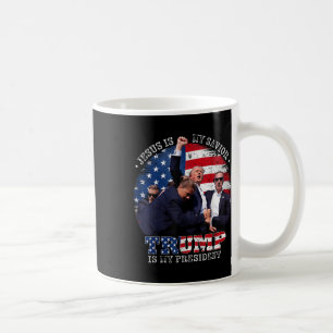 Taza De Café La lucha de Donald Trump contra Jesús es mi salvad