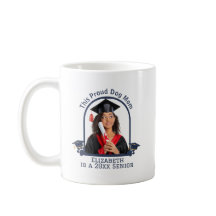 La Mamá de Perro Orgulloso es una graduación senio