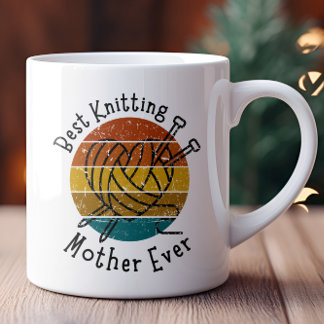 Taza De Café La mejor madre de punto del corazón retro del atar