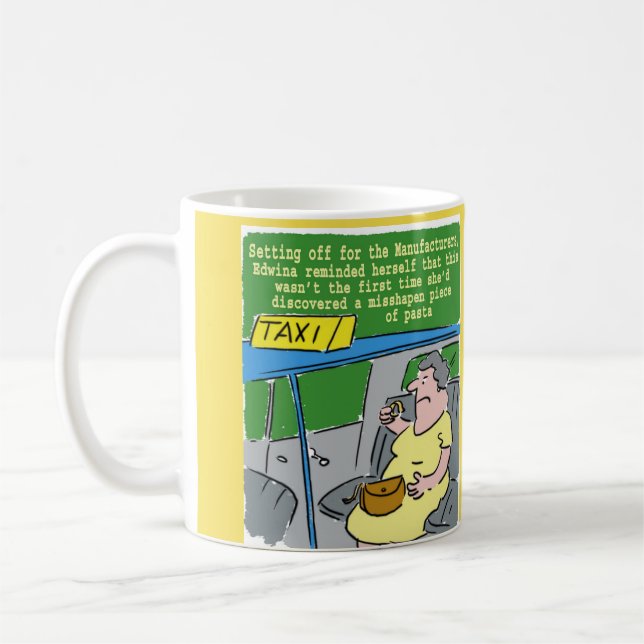 Taza De Café La mujer encuentra un trozo de pasta deforme (Izquierda)