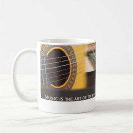 Taza De Café La música está pensando con el sonido Guitar