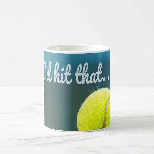 Taza De Café La pelota de tenis le daría un regalo gracioso (Centro)