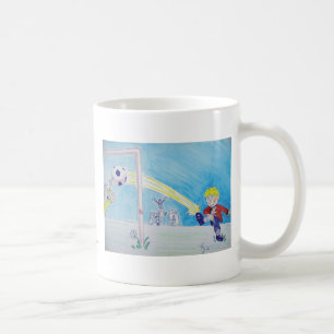 Taza De Café La primera meta de un muchacho que juega a fútbol