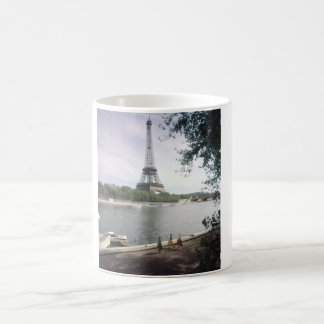 Taza De Café La Torre Eiffel. París, hacia 1960.