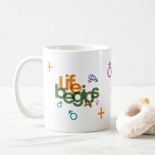 Taza De Café La Vida Comienza En (Personalizar) Mug clásico #